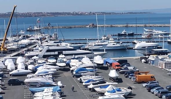 Часове след като британският актьор Лиъм Нийсън кацна у нас